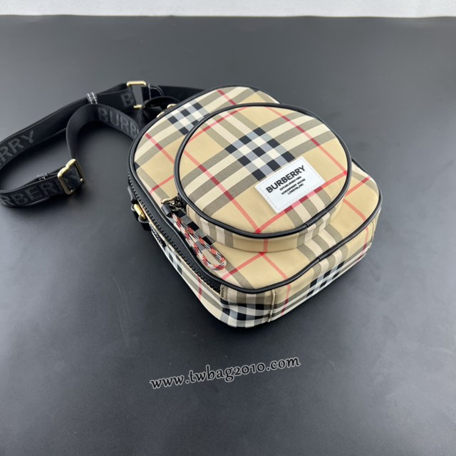 Burberry專門店新款格紋斜挎包 巴寶莉雙拉鏈口袋手提單肩包 yxb1335